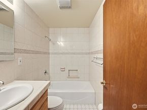 3821 Shelby Road, Lynnwood WA 98087