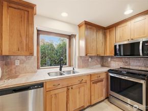 3821 Shelby Road, Lynnwood WA 98087