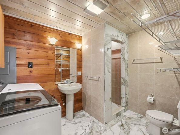 3821 Shelby Road, Lynnwood WA 98087