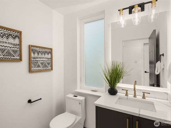 1801 29th Avenue S, Seattle WA 98144