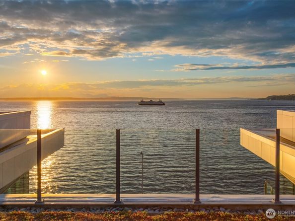 1250 Alki Avenue SW 2A, Seattle WA 98116