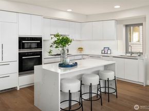 1250 Alki Avenue SW 2A, Seattle WA 98116