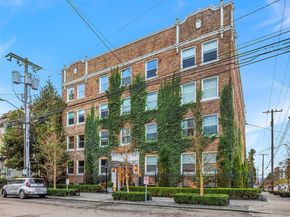 325 Harvard Avenue E 302, Seattle WA 98102