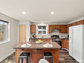 2314 SE Abernathy Court, Port Orchard WA 98366