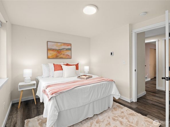 2314 SE Abernathy Court, Port Orchard WA 98366