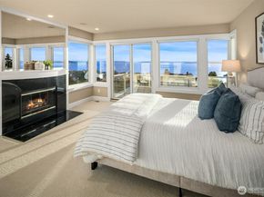 2507 Westmont Way W, Seattle WA 98199