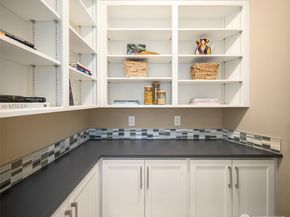 2507 Westmont Way W, Seattle WA 98199