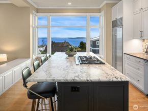 2507 Westmont Way W, Seattle WA 98199