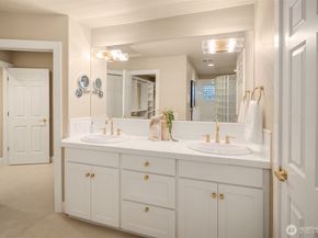 2507 Westmont Way W, Seattle WA 98199