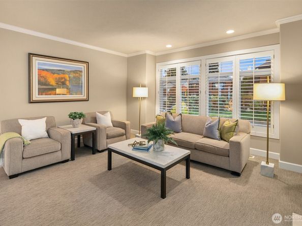 2507 Westmont Way W, Seattle WA 98199