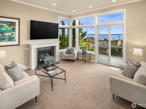 2507 Westmont Way W, Seattle WA 98199