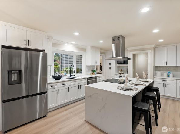 17105 SE 47th Court, Bellevue WA 98006