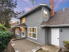 17105 SE 47th Court, Bellevue WA 98006