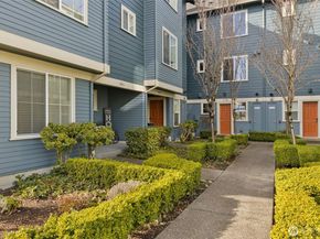 841 5th Place NE, Issaquah WA 98029