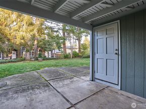 15946 SE 1st Street, Bellevue WA 98008