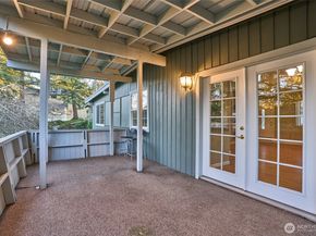 15946 SE 1st Street, Bellevue WA 98008