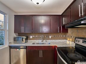 15946 SE 1st Street, Bellevue WA 98008