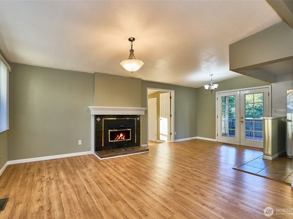 15946 SE 1st Street, Bellevue WA 98008