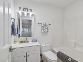 5104 SW 154th street SW Street, Edmonds WA 98026