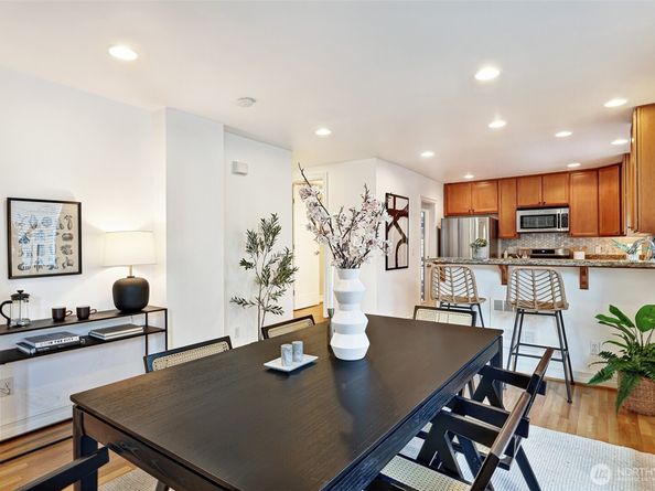937 C N 97th Street, Seattle WA 98103