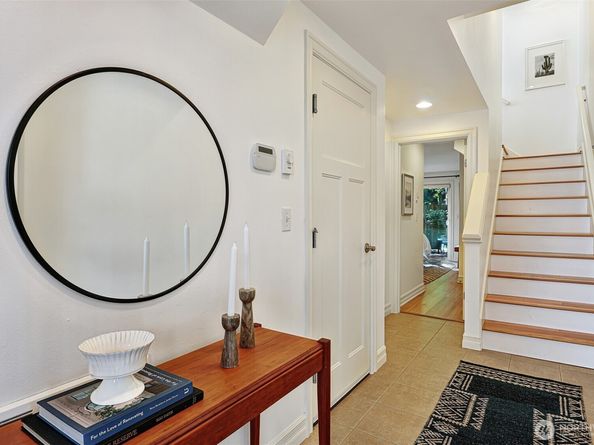 937 C N 97th Street, Seattle WA 98103