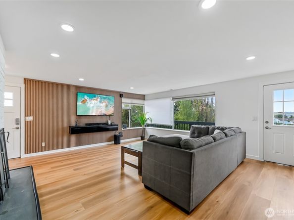 2942 S Fontanelle Street, Seattle WA 98108