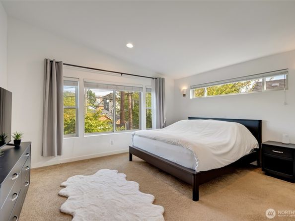 319 21st Avenue, Seattle WA 98122
