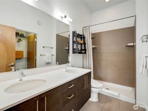 319 21st Avenue, Seattle WA 98122