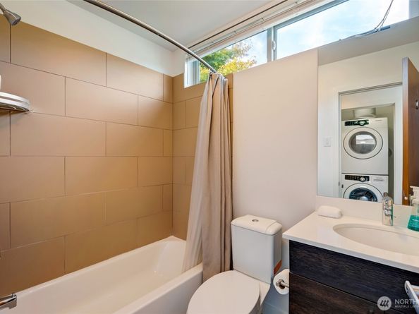 319 21st Avenue, Seattle WA 98122