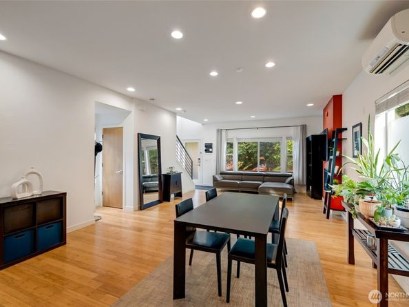 319 21st Avenue, Seattle WA 98122
