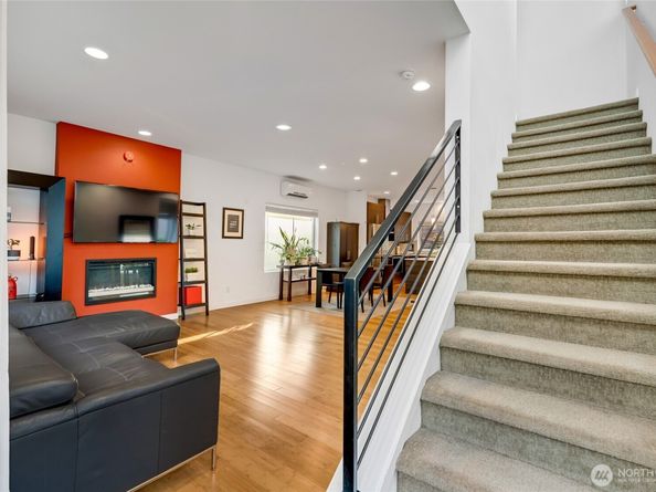 319 21st Avenue, Seattle WA 98122