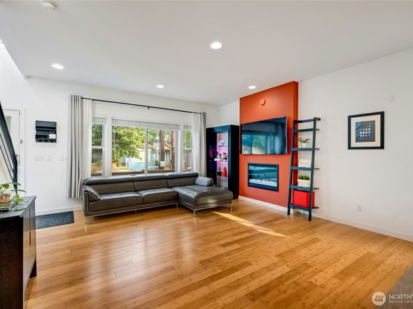 319 21st Avenue, Seattle WA 98122