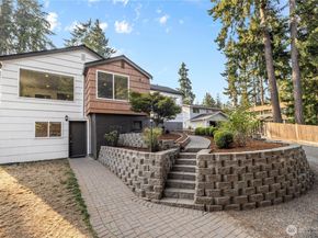 15245 Fremont Avenue N, Shoreline WA 98133