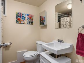 525 W Prospect Street A, Seattle WA 98119