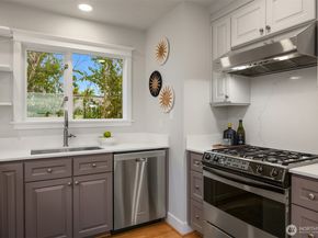 525 W Prospect Street A, Seattle WA 98119