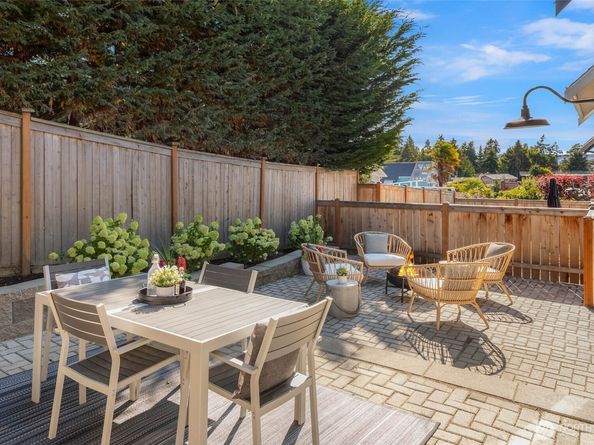 2329 NW 99th Street, Seattle WA 98117