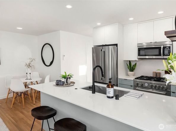 2329 NW 99th Street, Seattle WA 98117