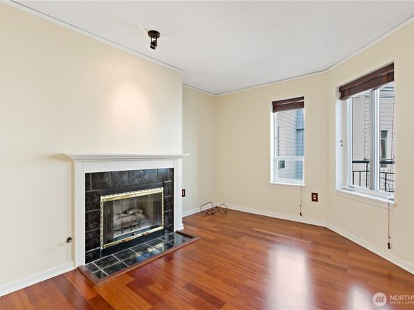 3028 Western Avenue 501, Seattle WA 98121