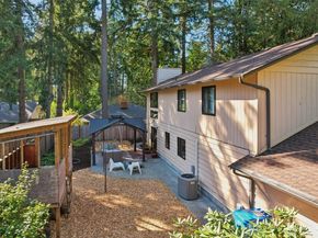 719 N 184th Street, Shoreline WA 98133