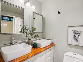 719 N 184th Street, Shoreline WA 98133