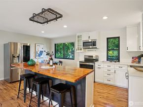 719 N 184th Street, Shoreline WA 98133