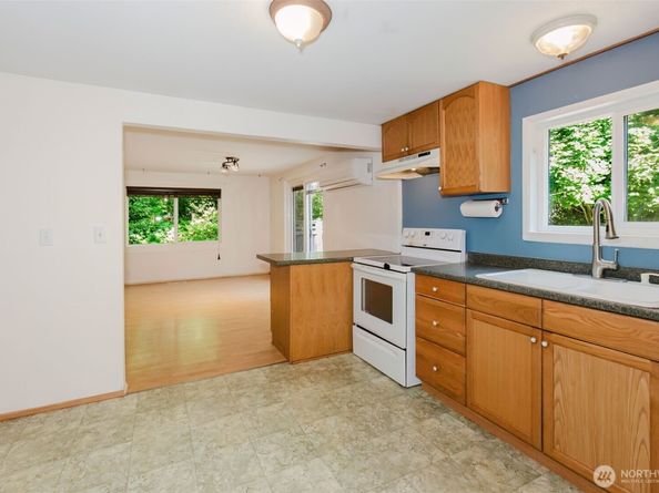 2673 Harold Drive SE, Port Orchard WA 98366