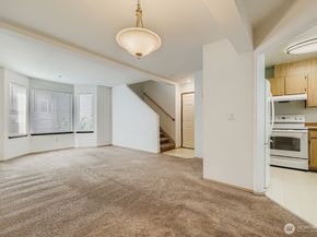 10 E Casino Road 2, Everett WA 98208
