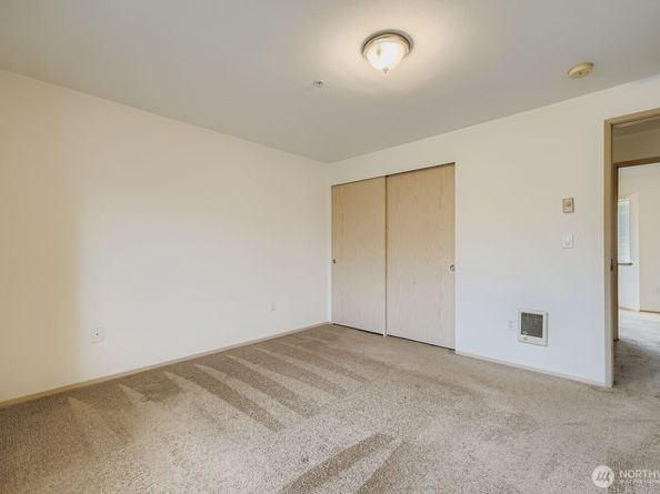 10 E Casino Road 2, Everett WA 98208