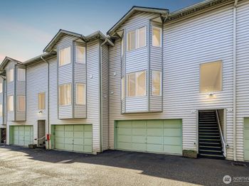 10 E Casino Road