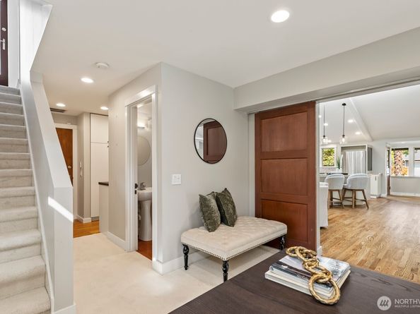 9712 50th Avenue SW, Seattle WA 98136