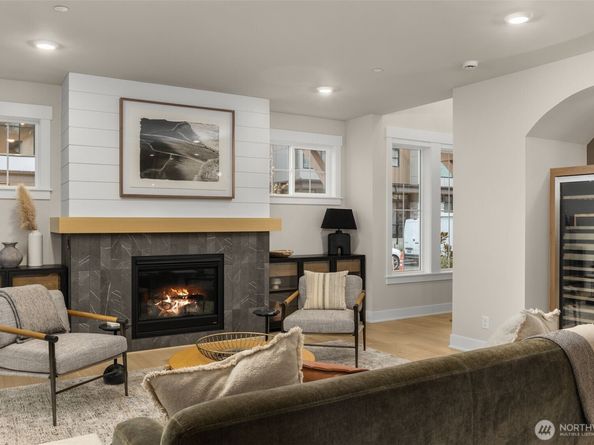 14834 NE 149th Place 12, Woodinville WA 98072