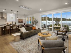 14834 NE 149th Place 12, Woodinville WA 98072