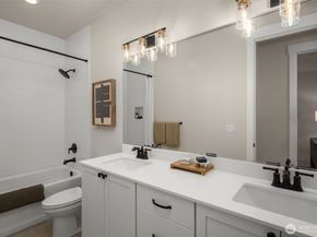 14834 NE 149th Place 12, Woodinville WA 98072