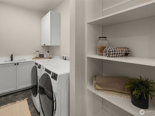 14834 NE 149th Place 12, Woodinville WA 98072